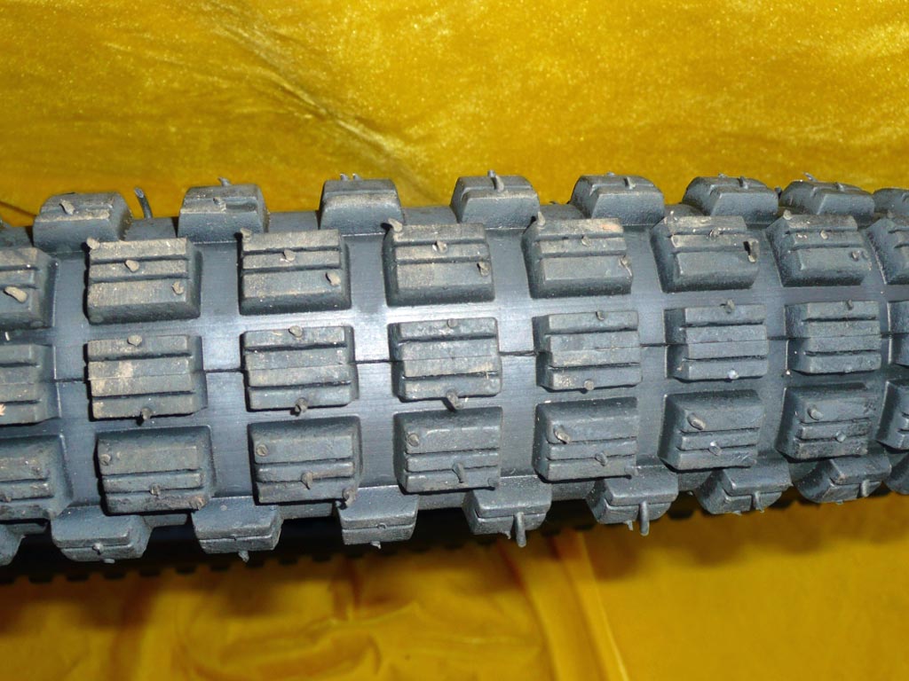 Mantel für Kutschenrad - Stollenprofil Mantel für Kutschenrad - Stollenprofil