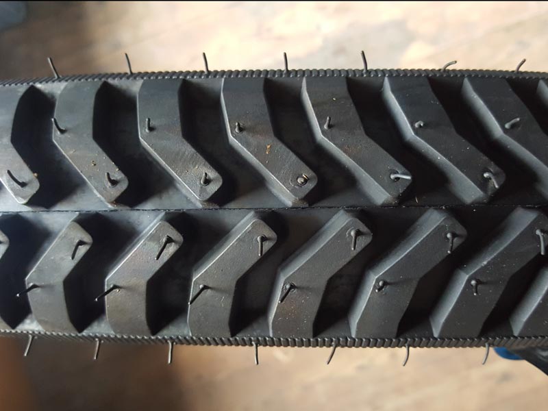 Mantel für Kutschenrad - V-Profil    Mantel für Kutschenrad - V-Profil